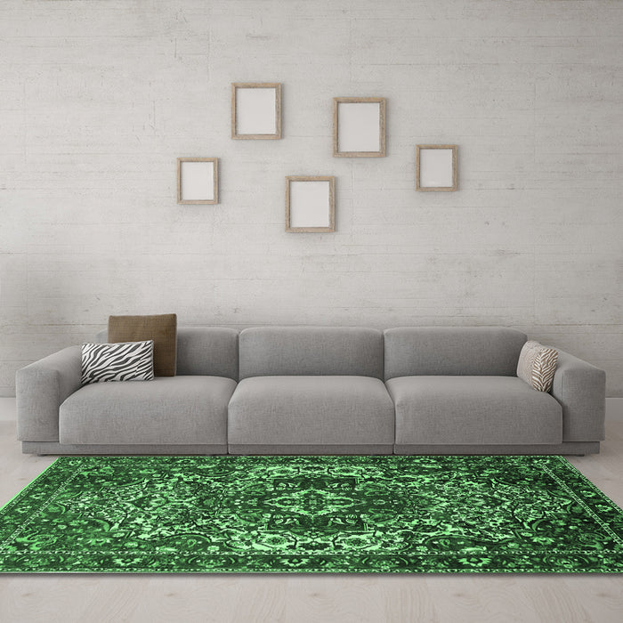Machine Washable Persian Emerald Green Traditional Area Rugs in a Living Room,, wshtr1123emgrn