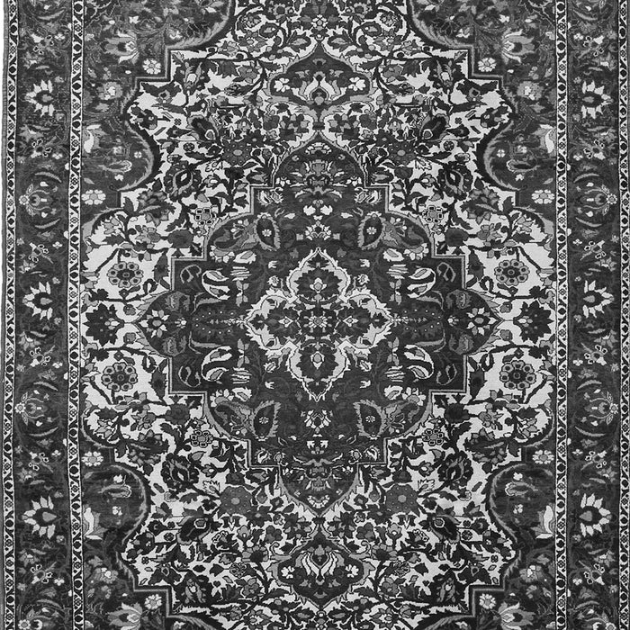 Serging Thickness of Machine Washable Persian Gray Traditional Rug, wshtr1123gry