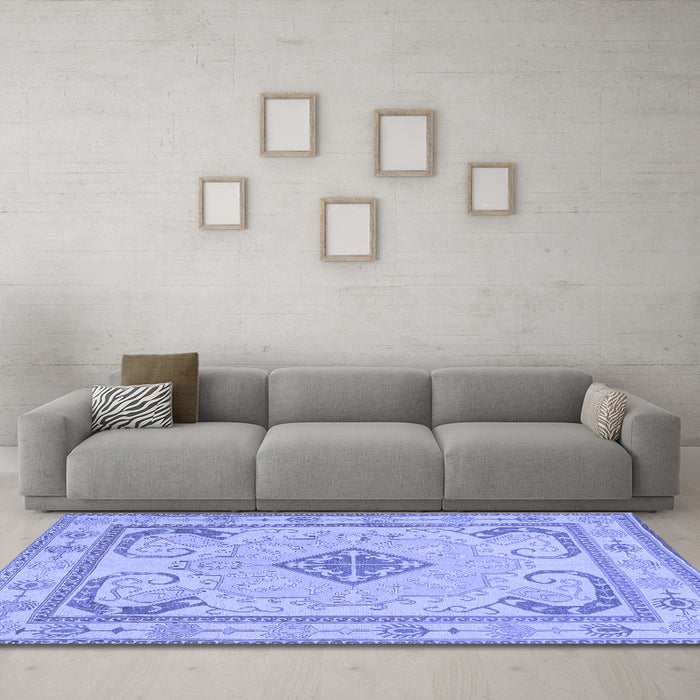 Machine Washable Persian Blue Traditional Rug in a Living Room, wshtr1125blu