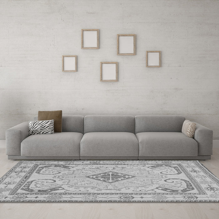 Machine Washable Persian Gray Traditional Rug in a Living Room,, wshtr1125gry