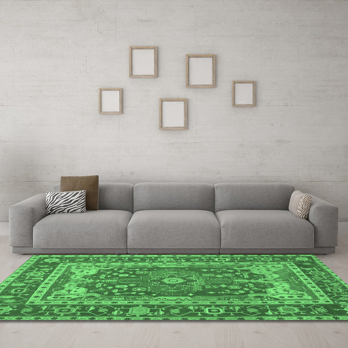 Machine Washable Persian Emerald Green Traditional Area Rugs in a Living Room,, wshtr1128emgrn