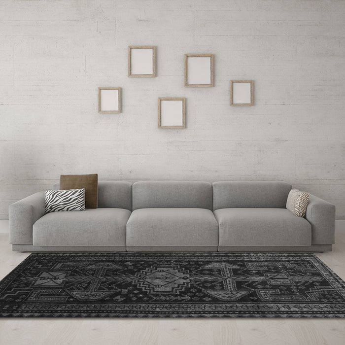 Machine Washable Persian Gray Traditional Rug in a Living Room,, wshtr1129gry