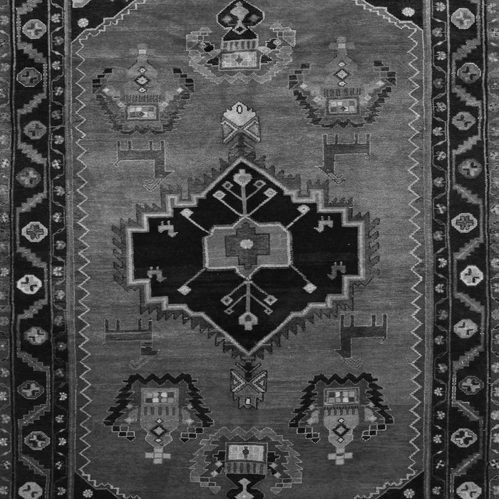 Serging Thickness of Machine Washable Persian Gray Traditional Rug, wshtr112gry