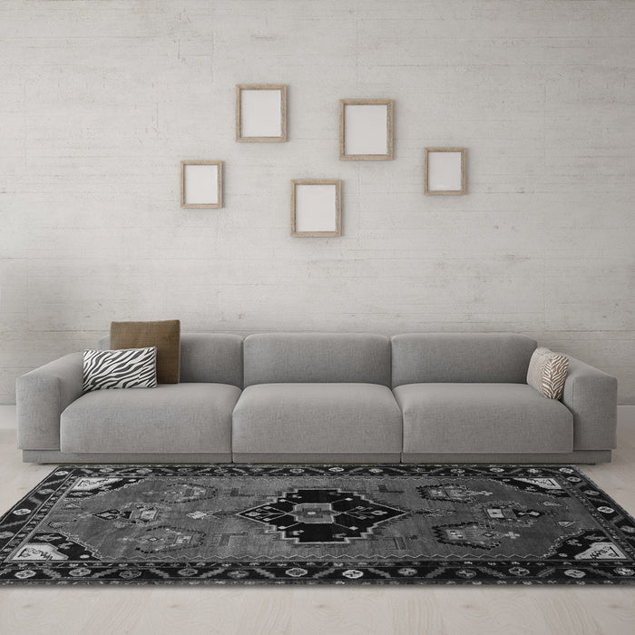 Machine Washable Persian Gray Traditional Rug in a Living Room,, wshtr112gry