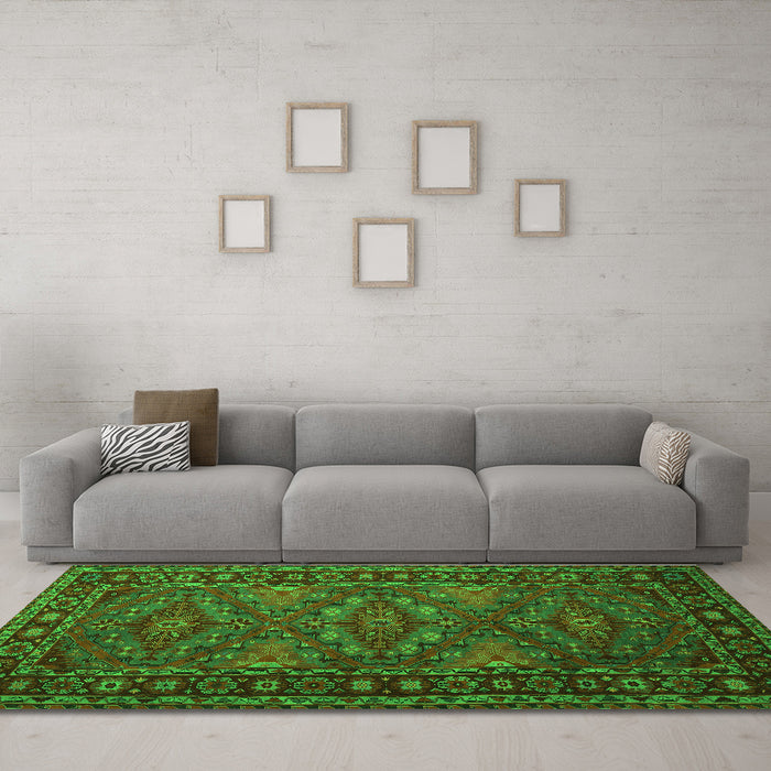 Machine Washable Persian Green Traditional Area Rugs in a Living Room,, wshtr1131grn
