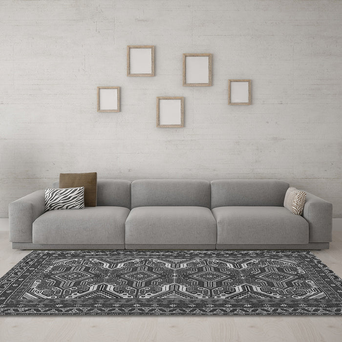 Machine Washable Persian Gray Traditional Rug in a Living Room,, wshtr1132gry