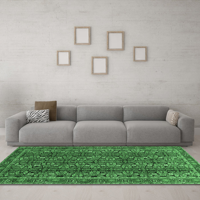 Machine Washable Persian Emerald Green Traditional Area Rugs in a Living Room,, wshtr1136emgrn