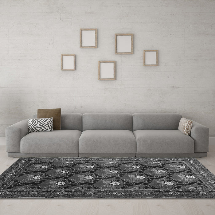 Machine Washable Persian Gray Traditional Rug in a Living Room,, wshtr1138gry
