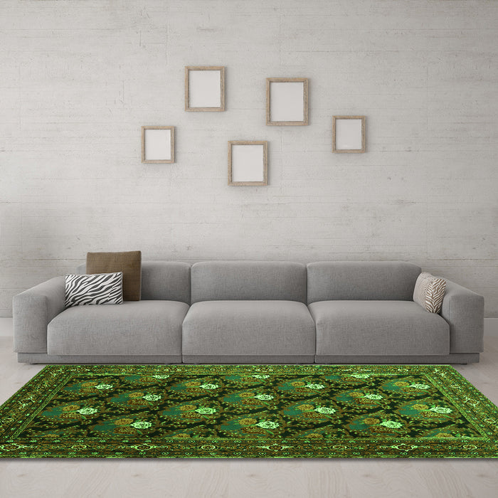 Machine Washable Persian Green Traditional Area Rugs in a Living Room,, wshtr1138grn