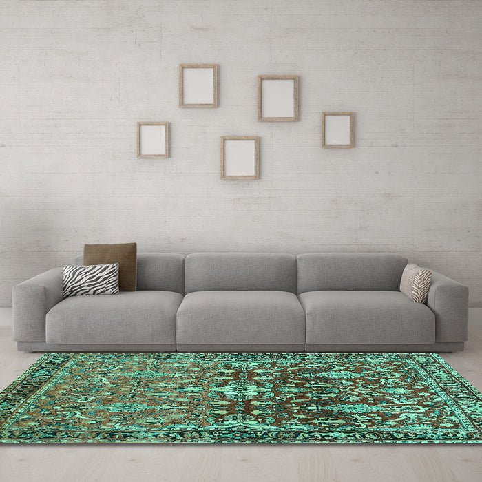 Machine Washable Persian Turquoise Traditional Area Rugs in a Living Room,, wshtr1139turq