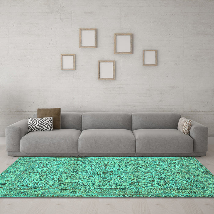 Machine Washable Persian Turquoise Traditional Area Rugs in a Living Room,, wshtr113turq