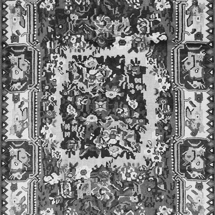 Serging Thickness of Machine Washable Persian Gray Traditional Rug, wshtr1141gry