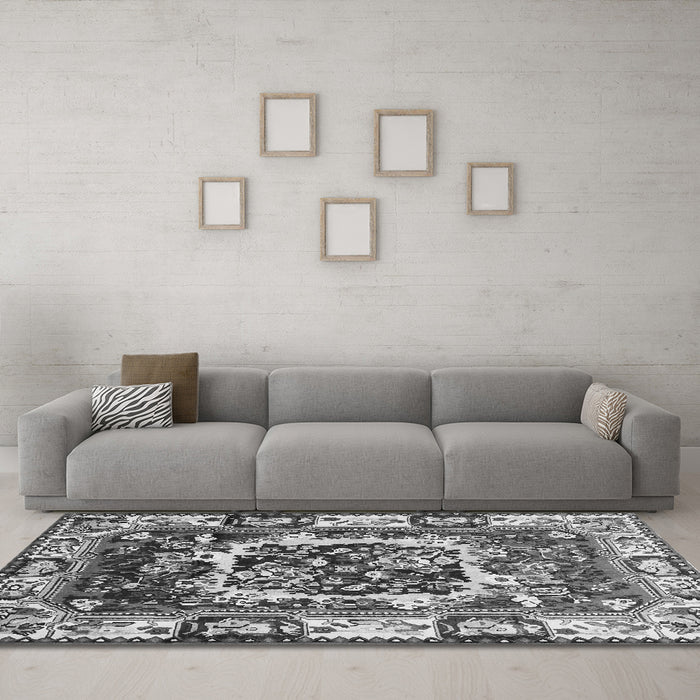 Machine Washable Persian Gray Traditional Rug in a Living Room,, wshtr1141gry