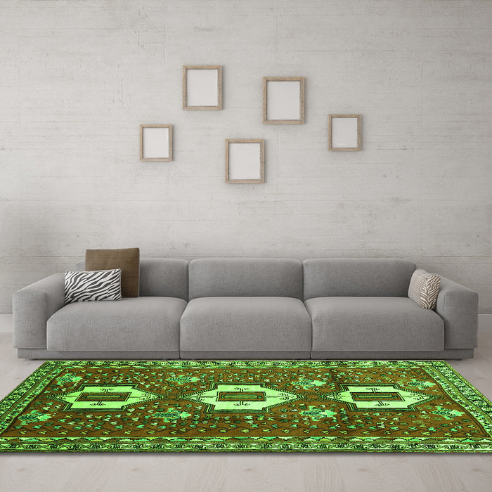 Machine Washable Persian Green Traditional Area Rugs in a Living Room,, wshtr1142grn