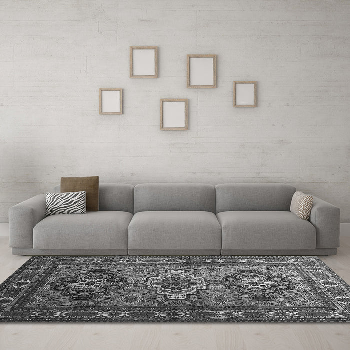 Machine Washable Persian Gray Traditional Rug in a Living Room,, wshtr1144gry