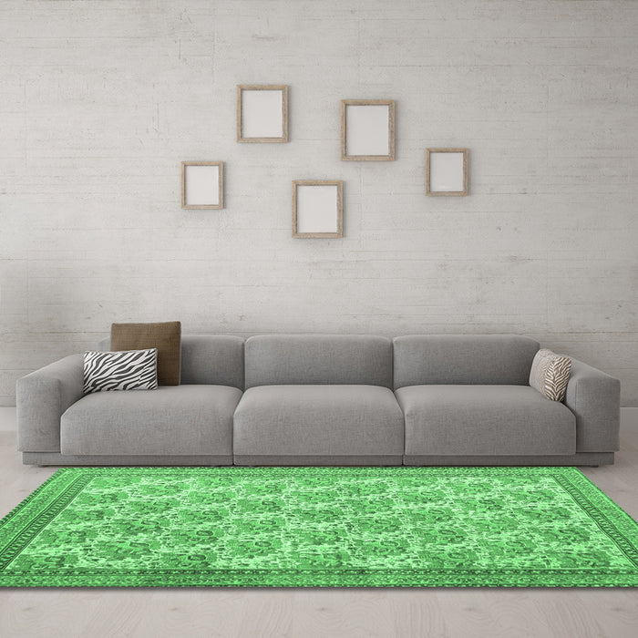 Machine Washable Persian Emerald Green Traditional Area Rugs in a Living Room,, wshtr1145emgrn