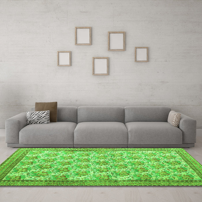 Machine Washable Persian Green Traditional Area Rugs in a Living Room,, wshtr1145grn