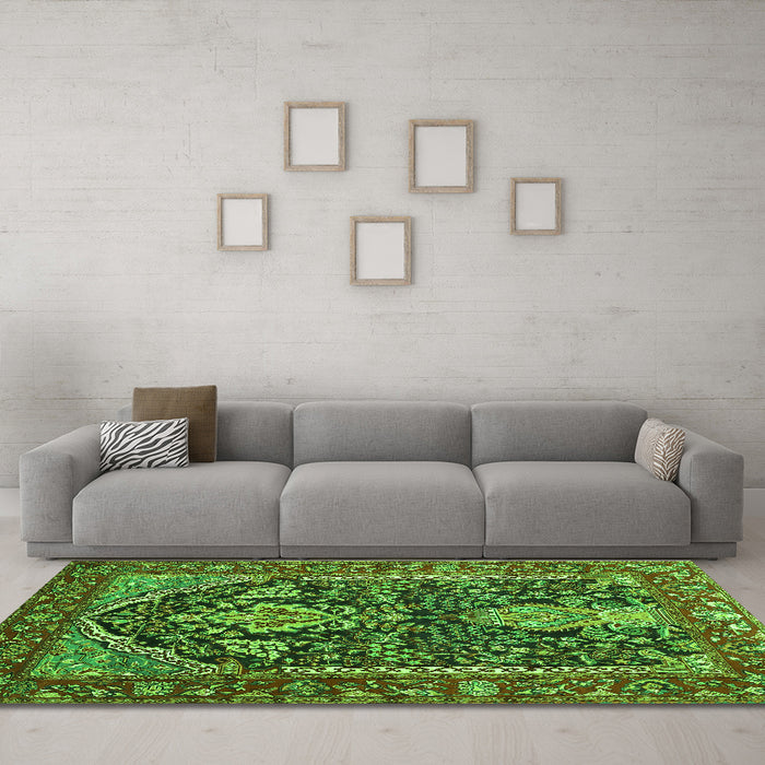 Machine Washable Persian Green Traditional Area Rugs in a Living Room,, wshtr1146grn