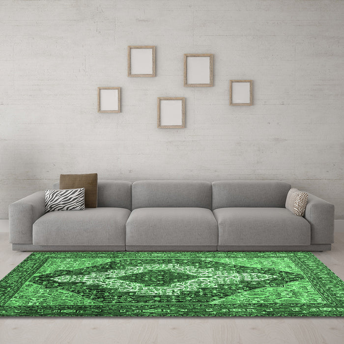 Machine Washable Medallion Emerald Green Traditional Area Rugs in a Living Room,, wshtr1147emgrn