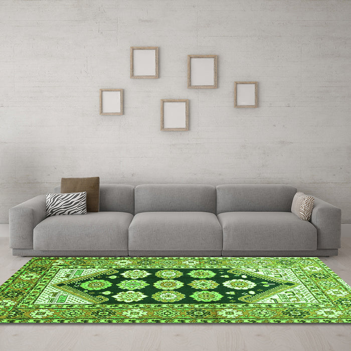 Machine Washable Persian Green Traditional Area Rugs in a Living Room,, wshtr1149grn
