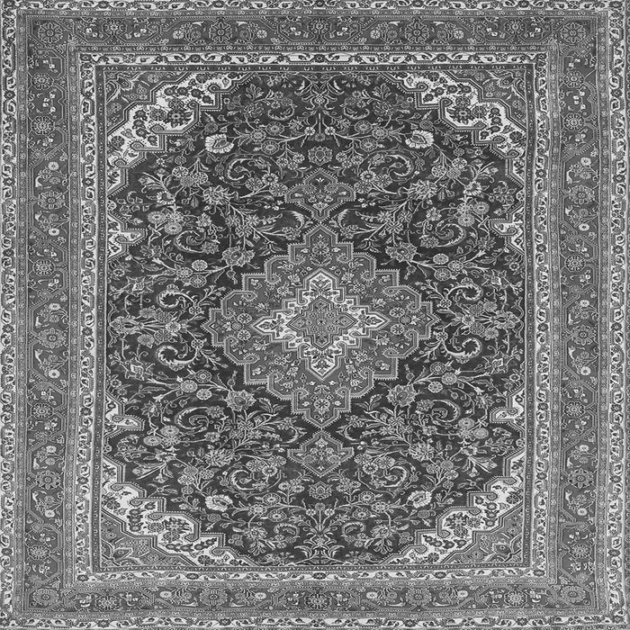Serging Thickness of Medallion Gray Traditional Rug, tr1151gry
