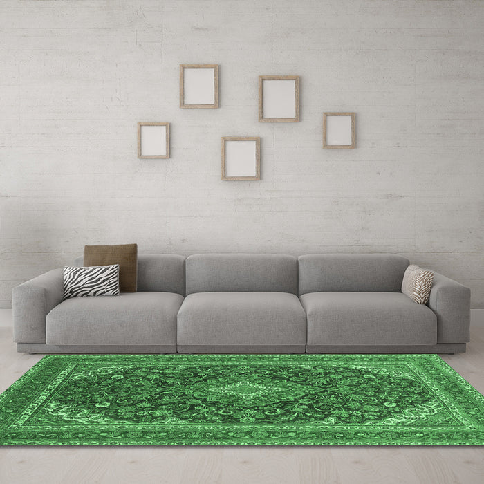 Machine Washable Medallion Emerald Green Traditional Area Rugs in a Living Room,, wshtr1151emgrn