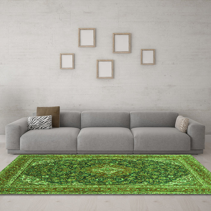 Machine Washable Medallion Green Traditional Area Rugs in a Living Room,, wshtr1151grn