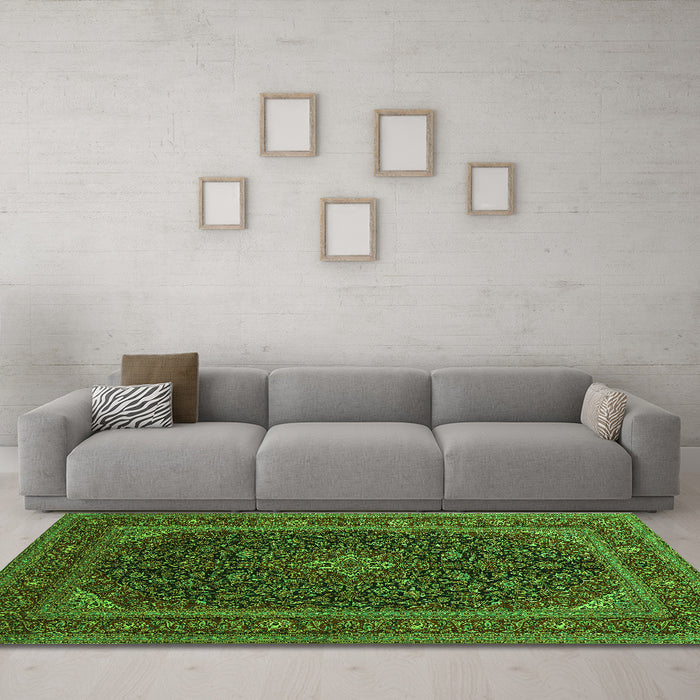 Machine Washable Persian Green Traditional Area Rugs in a Living Room,, wshtr1154grn