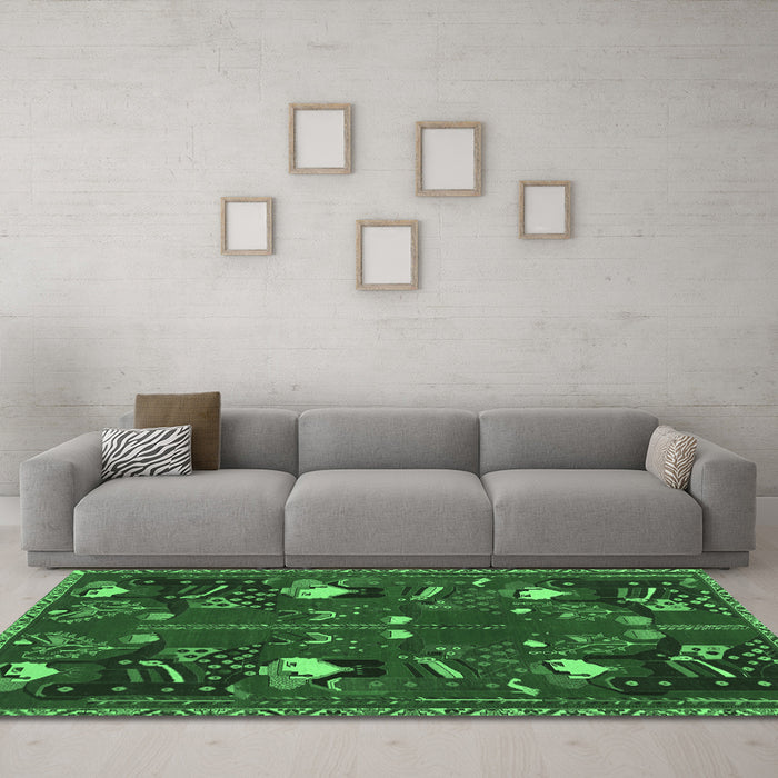 Machine Washable Persian Emerald Green Traditional Area Rugs in a Living Room,, wshtr1155emgrn