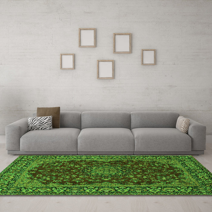 Machine Washable Medallion Green Traditional Area Rugs in a Living Room,, wshtr115grn