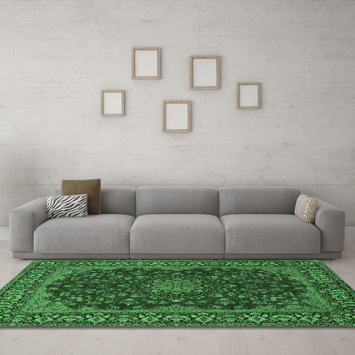 Machine Washable Medallion Emerald Green Traditional Area Rugs in a Living Room,, wshtr115emgrn