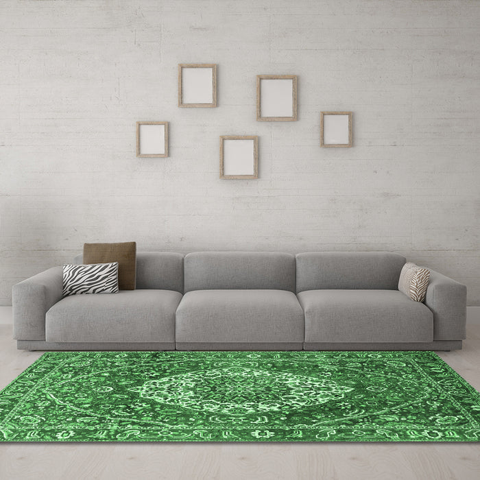 Machine Washable Medallion Emerald Green Traditional Area Rugs in a Living Room,, wshtr1160emgrn