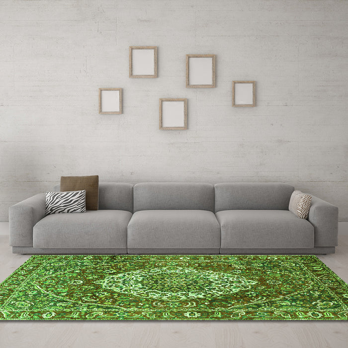 Machine Washable Medallion Green Traditional Area Rugs in a Living Room,, wshtr1160grn