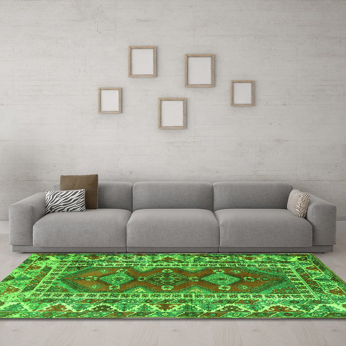 Machine Washable Persian Green Traditional Area Rugs in a Living Room,, wshtr1162grn