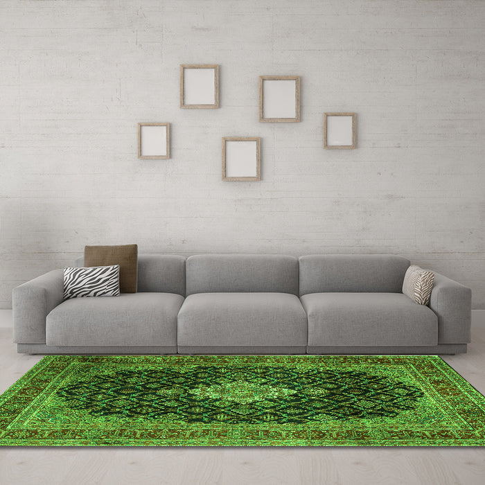 Machine Washable Medallion Green Traditional Area Rugs in a Living Room,, wshtr1164grn