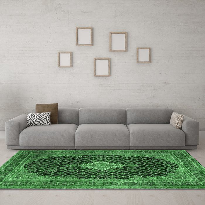 Machine Washable Medallion Emerald Green Traditional Area Rugs in a Living Room,, wshtr1164emgrn