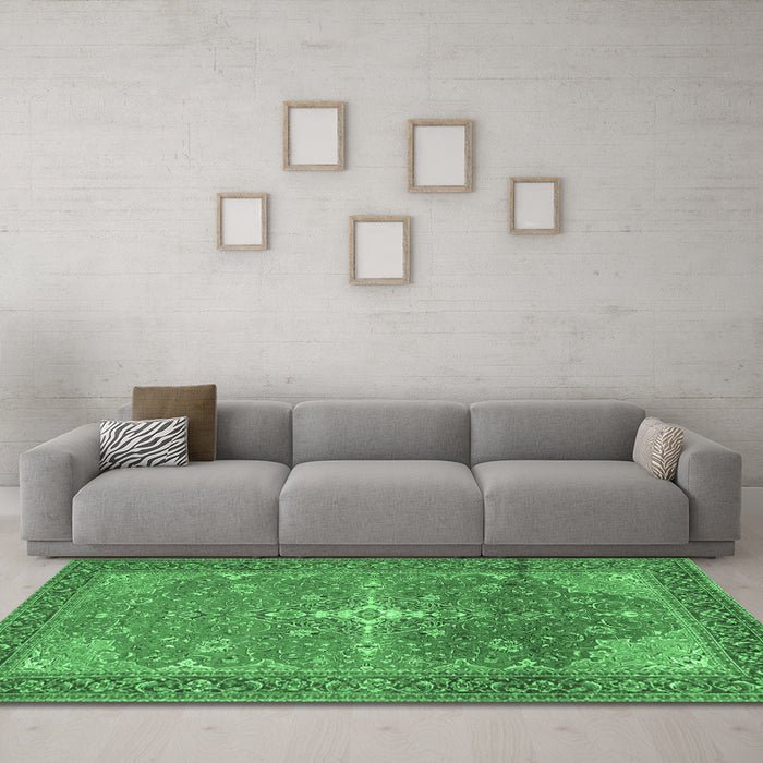 Machine Washable Persian Emerald Green Traditional Area Rugs in a Living Room,, wshtr1166emgrn