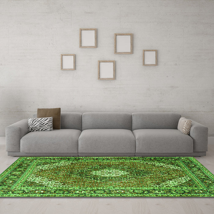 Machine Washable Persian Green Traditional Area Rugs in a Living Room,, wshtr1167grn