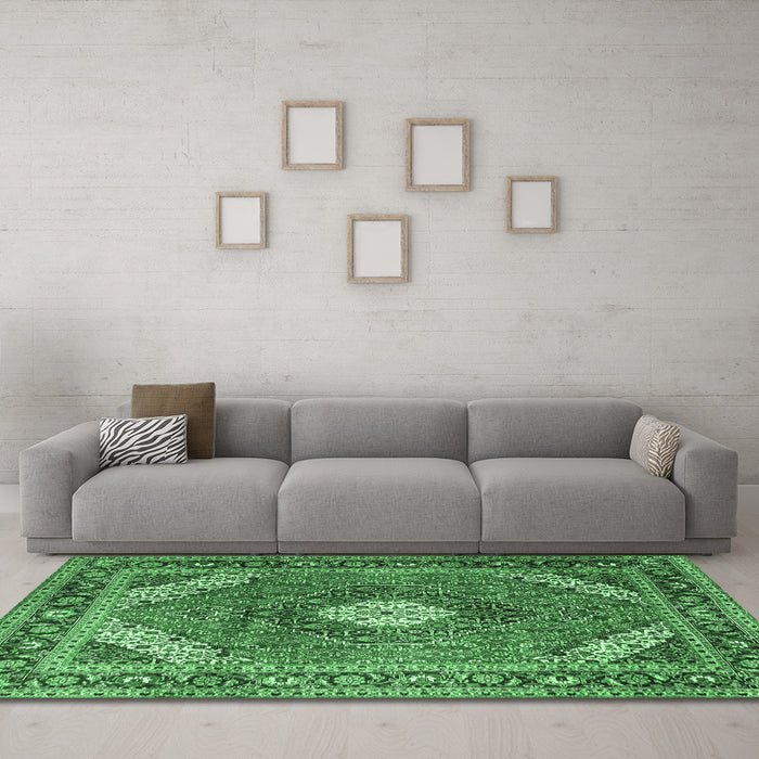Machine Washable Persian Emerald Green Traditional Area Rugs in a Living Room,, wshtr1167emgrn