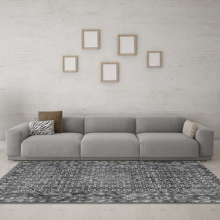 Machine Washable Persian Gray Traditional Rug in a Living Room,, wshtr1169gry
