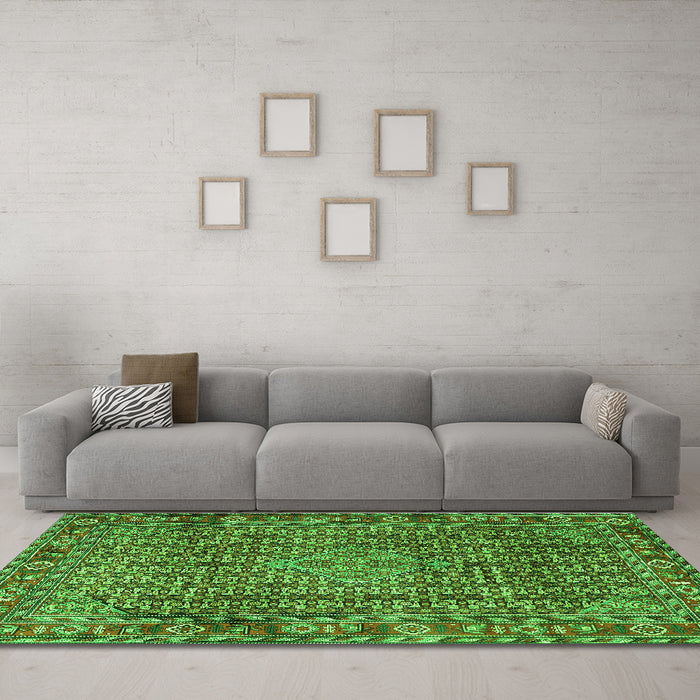 Machine Washable Persian Green Traditional Area Rugs in a Living Room,, wshtr1169grn