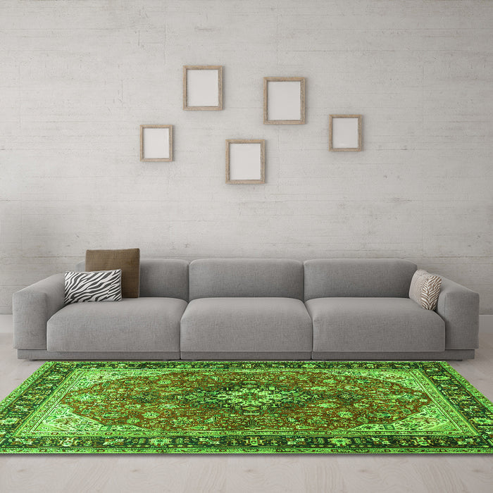 Machine Washable Medallion Green Traditional Area Rugs in a Living Room,, wshtr1170grn
