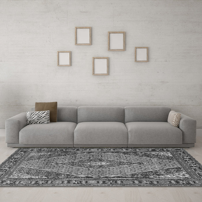 Machine Washable Medallion Gray Traditional Rug in a Living Room,, wshtr1172gry