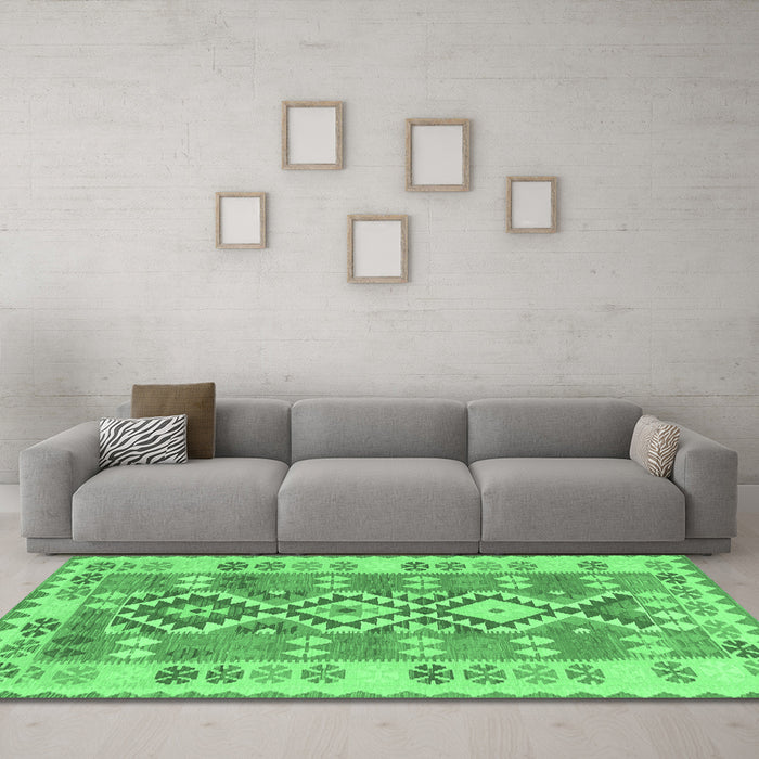 Machine Washable Southwestern Emerald Green Country Area Rugs in a Living Room,, wshtr1175emgrn
