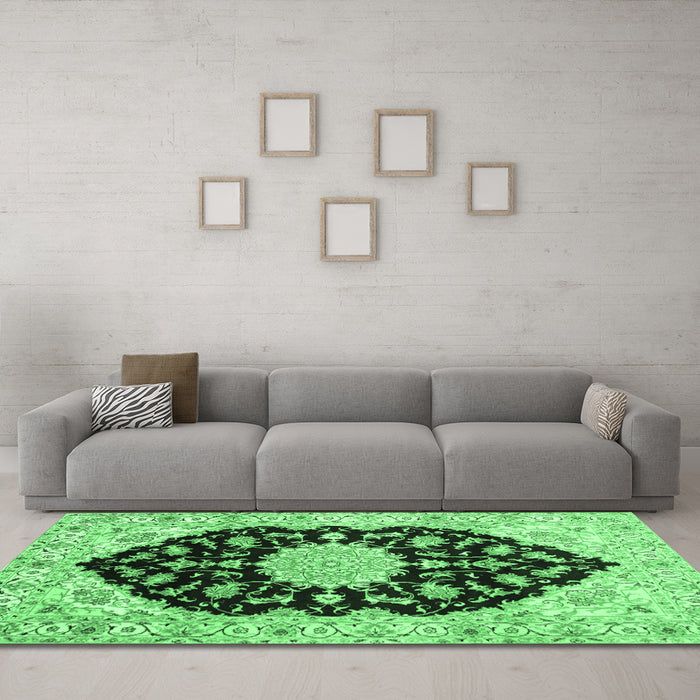 Machine Washable Medallion Emerald Green Traditional Area Rugs in a Living Room,, wshtr1178emgrn