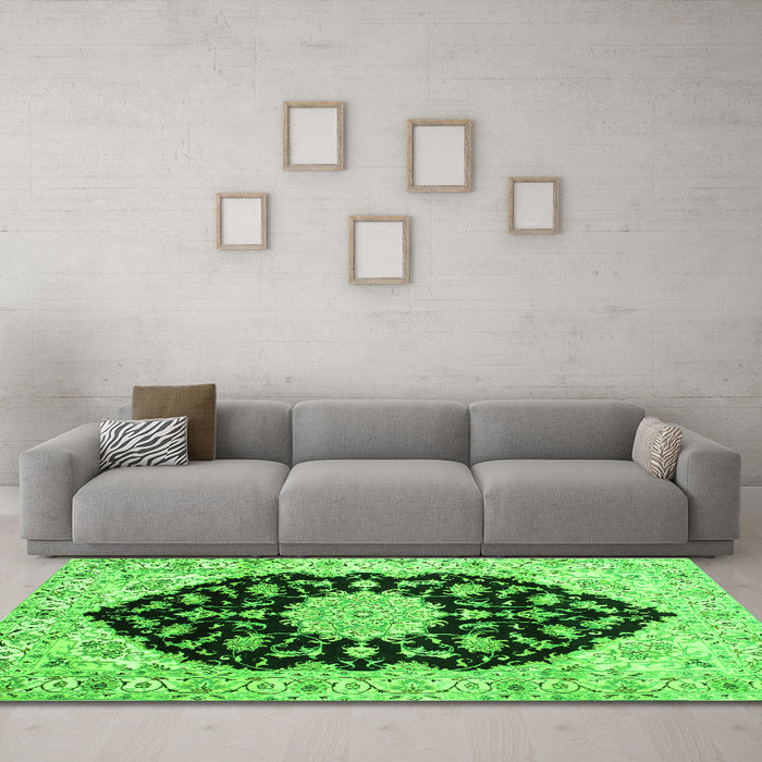 Machine Washable Medallion Green Traditional Area Rugs in a Living Room,, wshtr1178grn