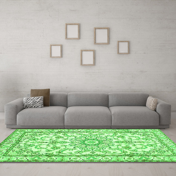 Machine Washable Persian Green Traditional Area Rugs in a Living Room,, wshtr1179grn