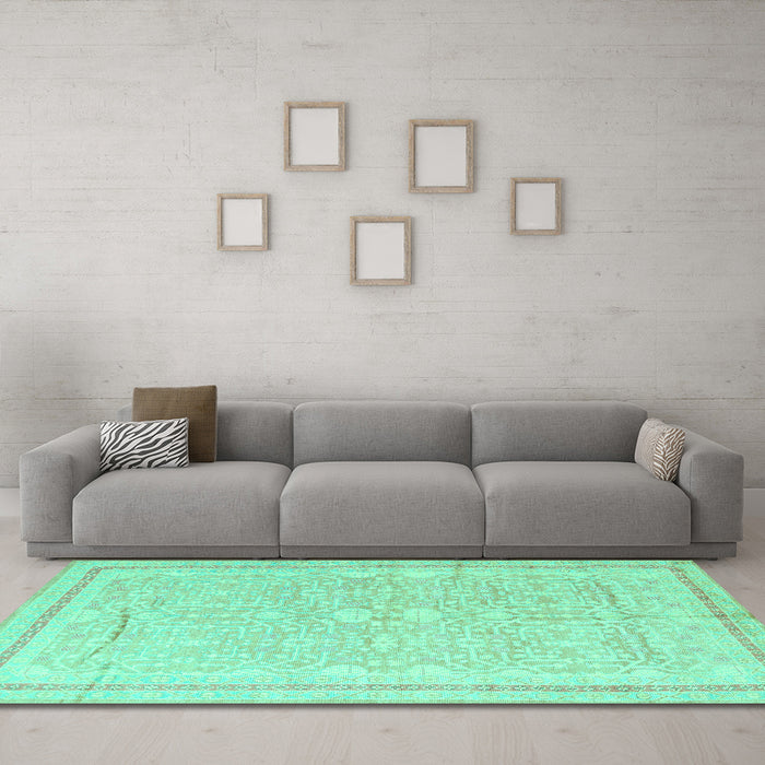 Machine Washable Persian Turquoise Traditional Area Rugs in a Living Room,, wshtr1182turq