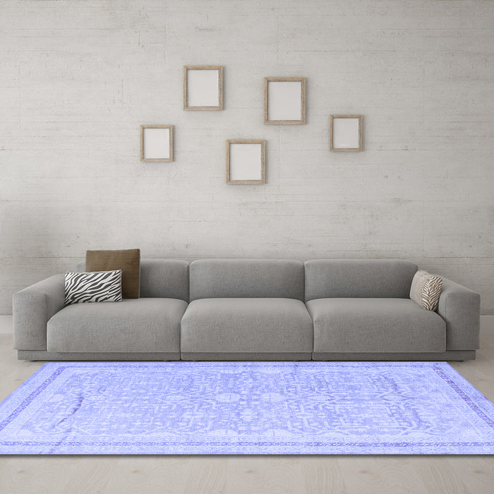 Machine Washable Persian Blue Traditional Rug in a Living Room, wshtr1182blu