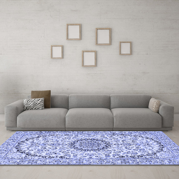Machine Washable Medallion Blue Traditional Rug in a Living Room, wshtr1183blu